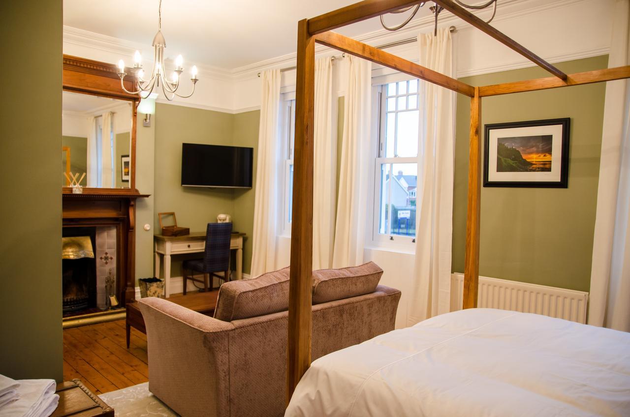 Bed and Breakfast The Carrick Portrush Esterno foto