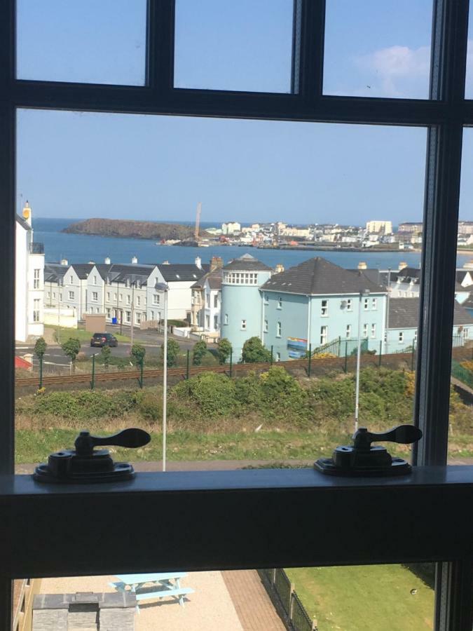 Bed and Breakfast The Carrick Portrush Esterno foto